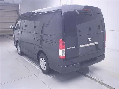 TOYOTA REGIUS ACE