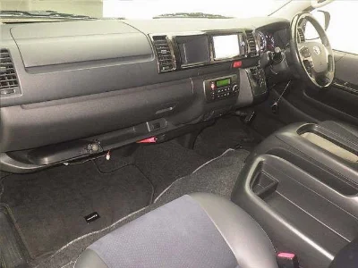 TOYOTA REGIUS ACE