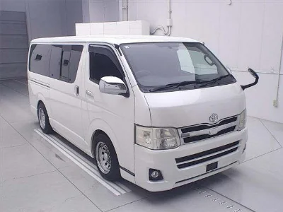 TOYOTA REGIUS ACE