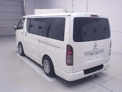 TOYOTA REGIUS ACE
