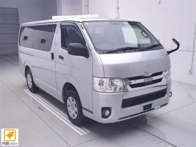 TOYOTA REGIUS ACE