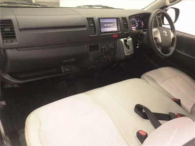 TOYOTA REGIUS ACE