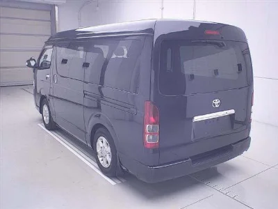 TOYOTA REGIUS ACE