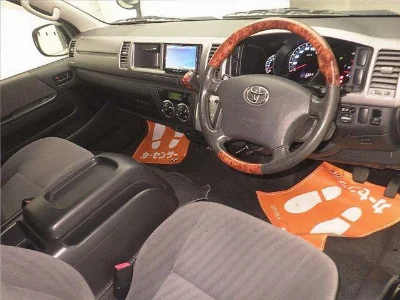 TOYOTA REGIUS ACE