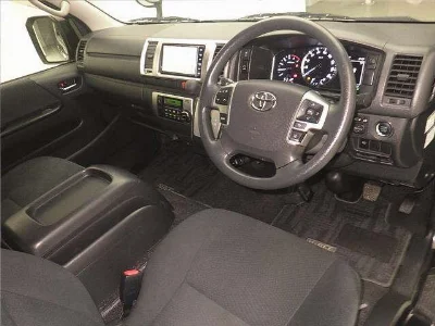TOYOTA HIACE