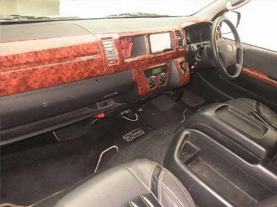 TOYOTA HIACE