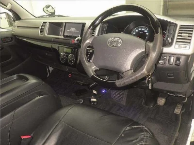 TOYOTA REGIUS ACE