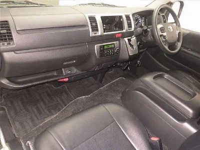 TOYOTA HIACE