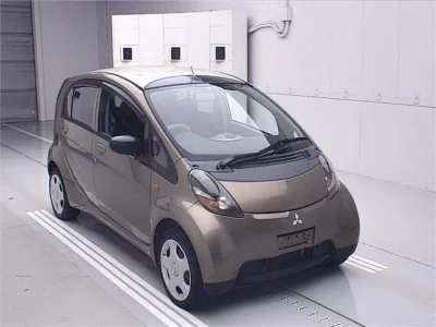 Mitsubishi i