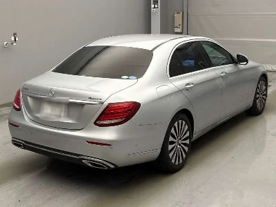 MERCEDES BENZ E CLASS