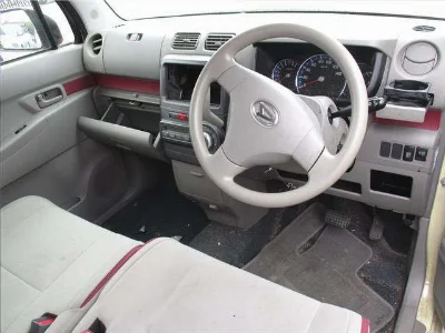 DAIHATSU MOVE CONTE