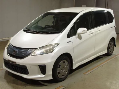 HONDA FREED HYBRID