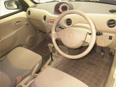 DAIHATSU ESSE