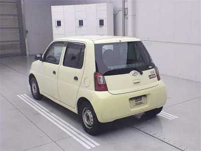 Daihatsu Esse