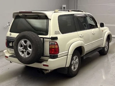TOYOTA LAND CRUISER 100