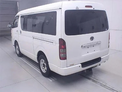 TOYOTA REGIUS ACE