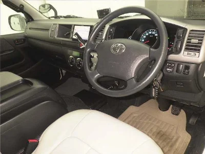 TOYOTA REGIUS ACE