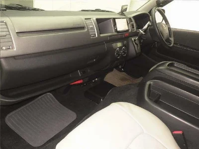 TOYOTA REGIUS ACE