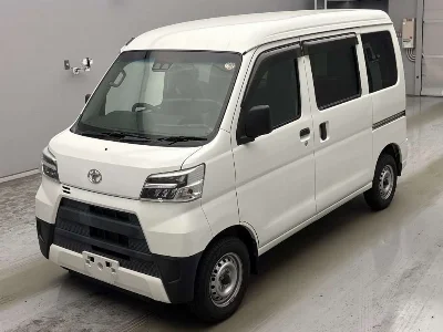 TOYOTA PIXIS VAN