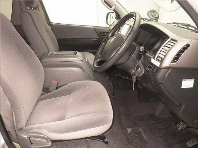 TOYOTA REGIUS ACE