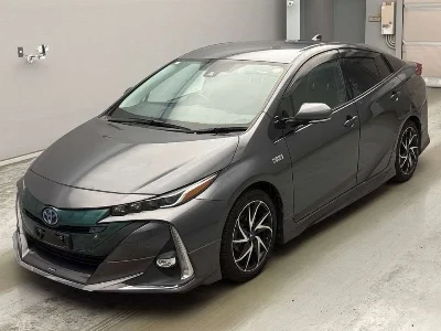 TOYOTA PRIUS PHV