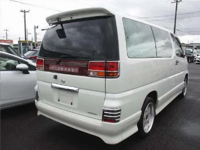 NISSAN ELGRAND