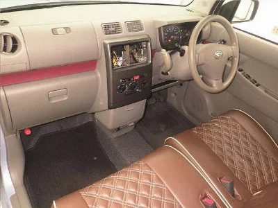 DAIHATSU MOVE CONTE