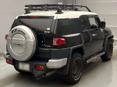 TOYOTA FJ CRUISER