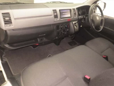 TOYOTA HIACE