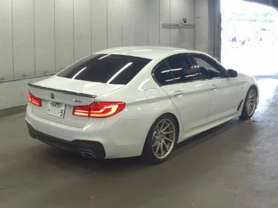 BMW 5 SERIES