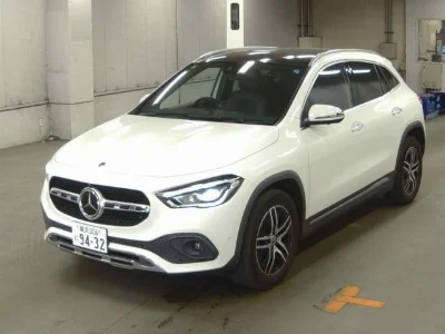 MERCEDES BENZ GLA