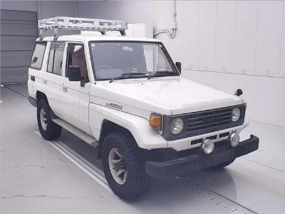 TOYOTA LAND CRUISER 70