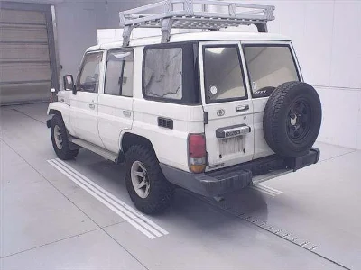 TOYOTA LAND CRUISER 70