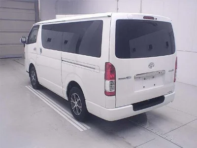 TOYOTA REGIUS ACE