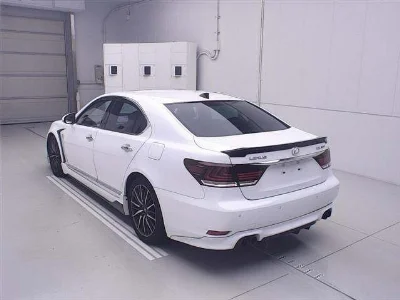 LEXUS LS