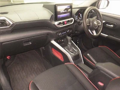 DAIHATSU ROCKY