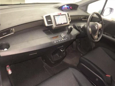HONDA FREED SPIKE