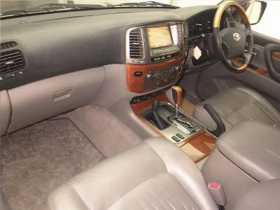 TOYOTA LAND CRUISER 100