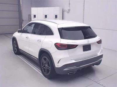 MERCEDES BENZ GLA