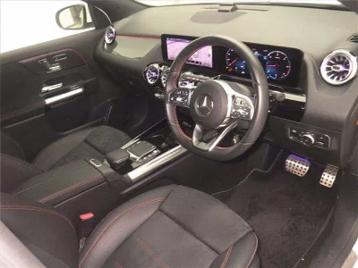 MERCEDES BENZ GLA