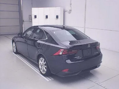 LEXUS IS