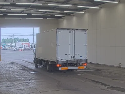 MITSUBISHI FUSO FIGHTER