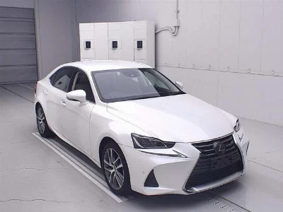 LEXUS IS