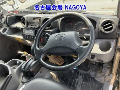 TOYOTA DYNA