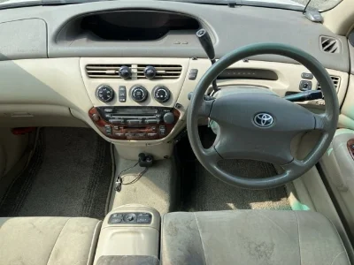 TOYOTA VISTA