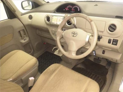 TOYOTA PORTE