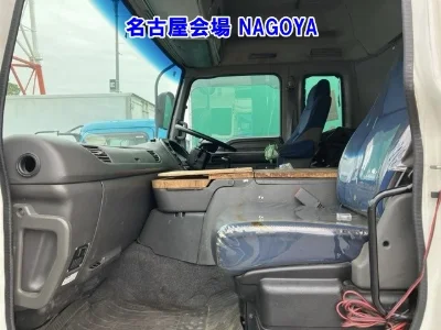 ISUZU GIGA