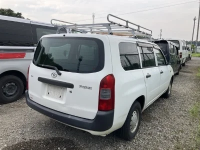 TOYOTA SUCCEED VAN