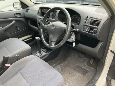 TOYOTA SUCCEED VAN
