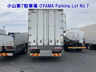ISUZU GIGA
